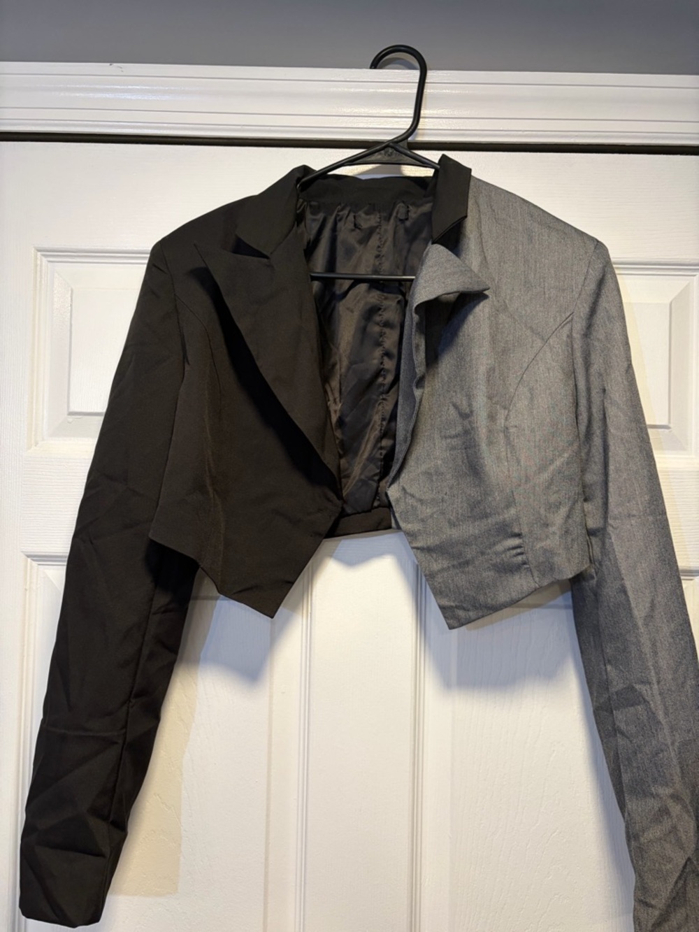 REVOLVE Two-Tone Cropped Blazer Jacket - Black & Gray